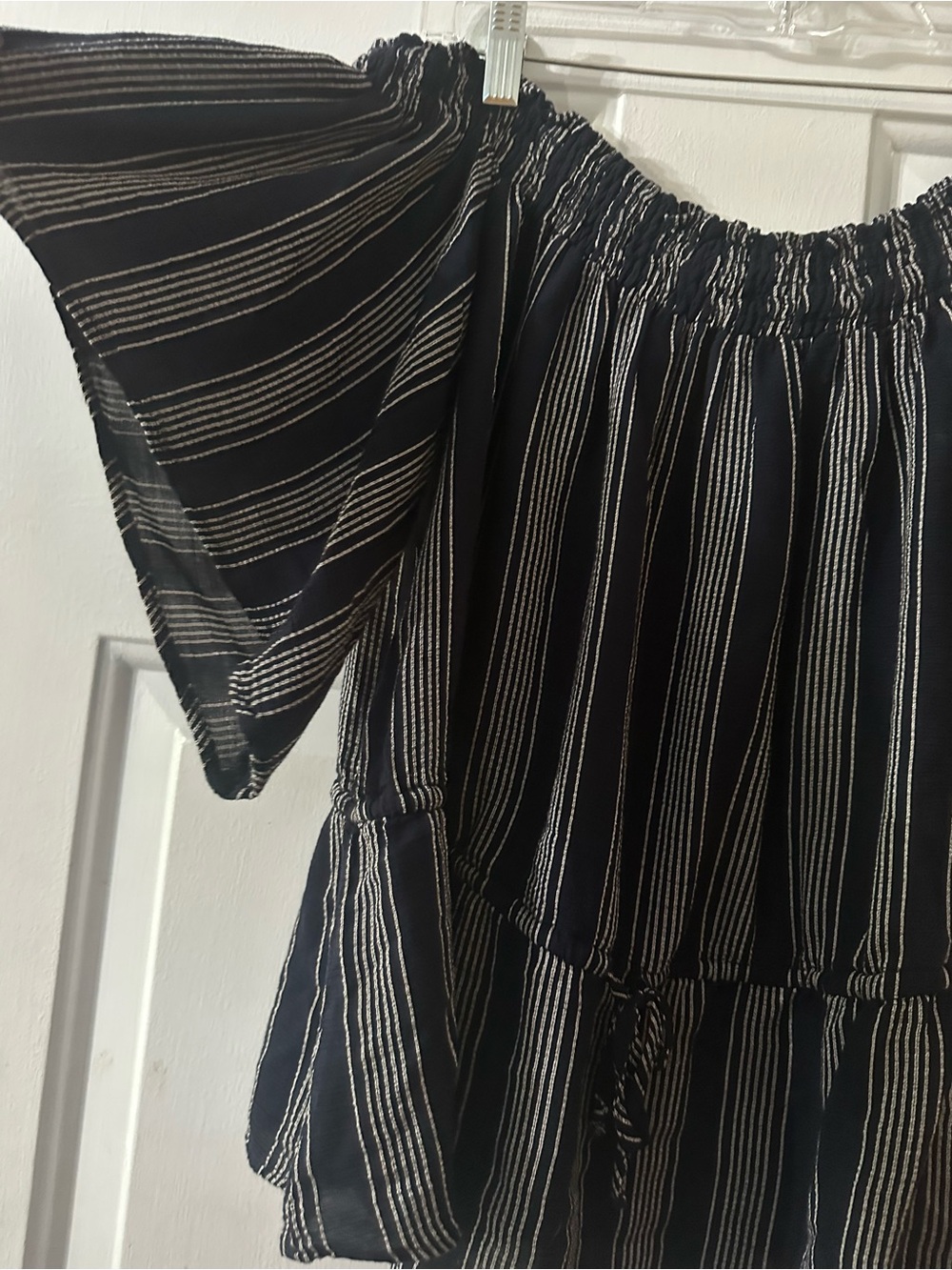 Abercrombie navy blue off‎ shoulder peplum top white stripe size medium. - Picture 8 of 13